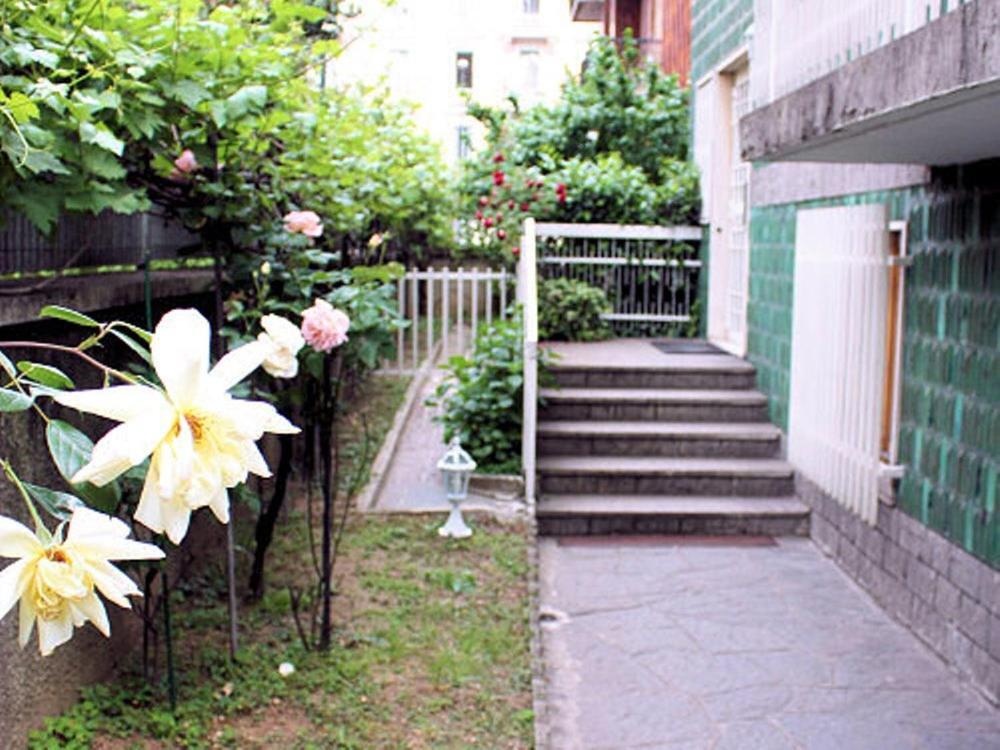 Villamelchiorre 1 Milan Bagian luar foto